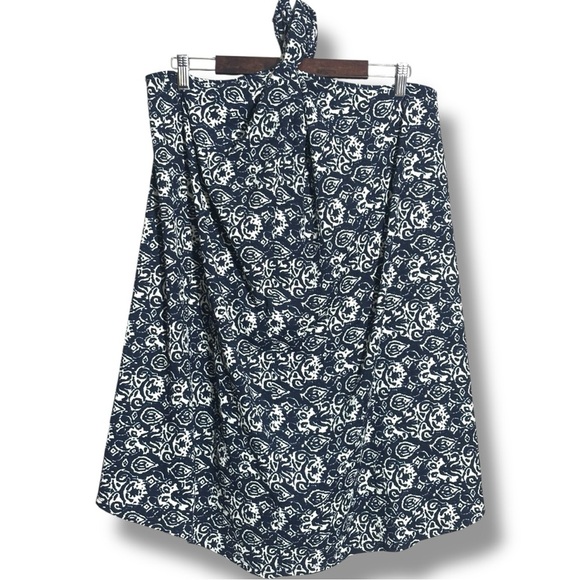 H&M Navy and White Print Asymmetrical Adjustable Tie Halter Sundress - Picture 13 of 16